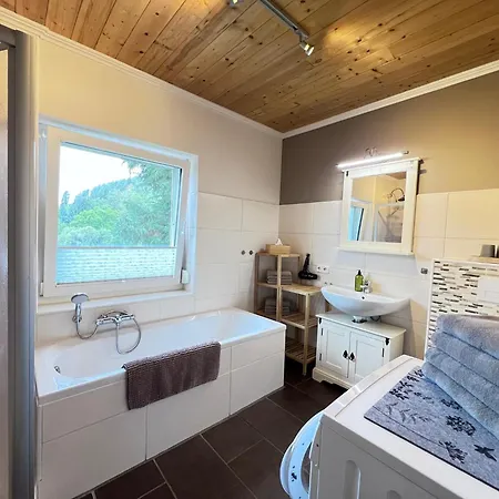 Eulenhorst Ruhiges Am Millstaetter Mit Sonnenterasse & Bergblick 公寓